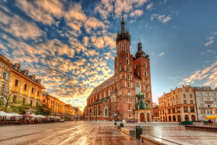 Photo: Nico Trinkhaus - St. Mary’s Basilica, Kraków, Poland - CC-BY-NC